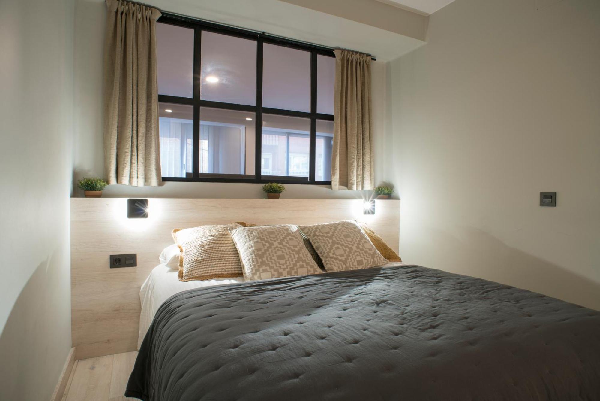 Apartaments Turistics Cardona III Екстериор снимка